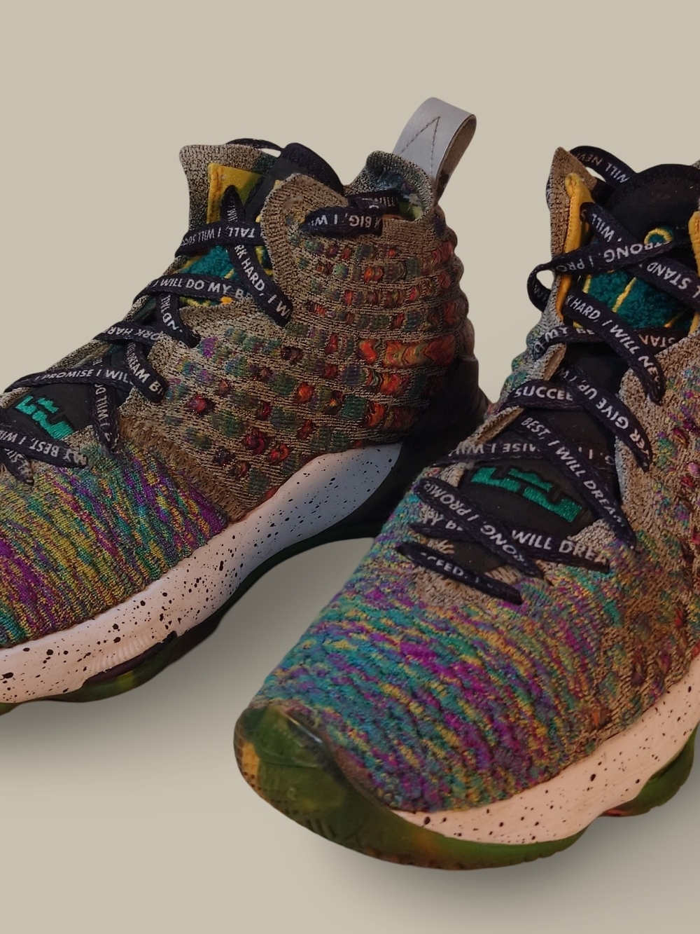 Nike LeBron 17 4Y Sneakers